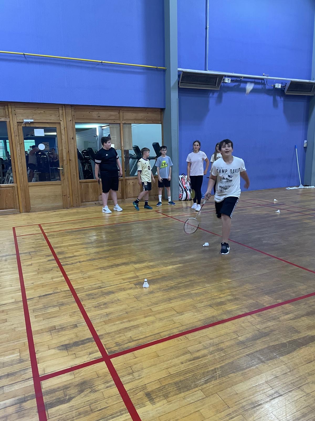Badminton
